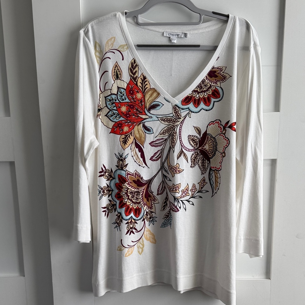 Chico’s  Women's V-Neck Floral Top - White and Red. Never worn